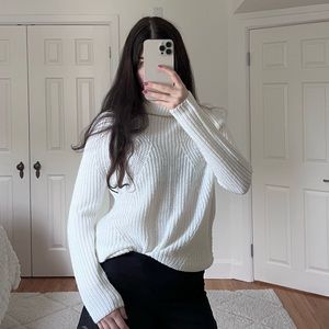 KNITTED TURTLENECK